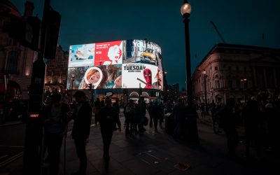 Quels sont les avantages à posséder une enseigne publicitaire ?